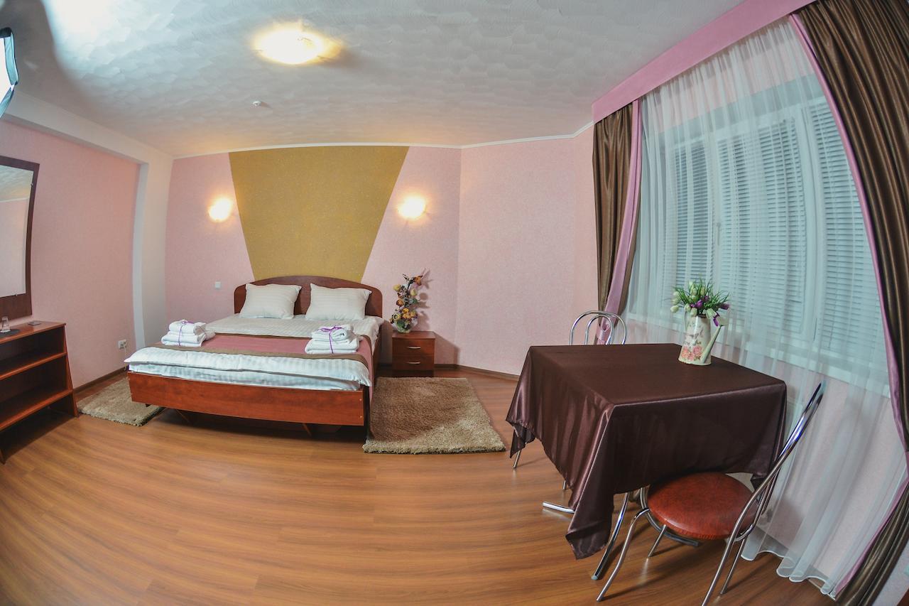 Hotel Forsage Rivne Exteriér fotografie